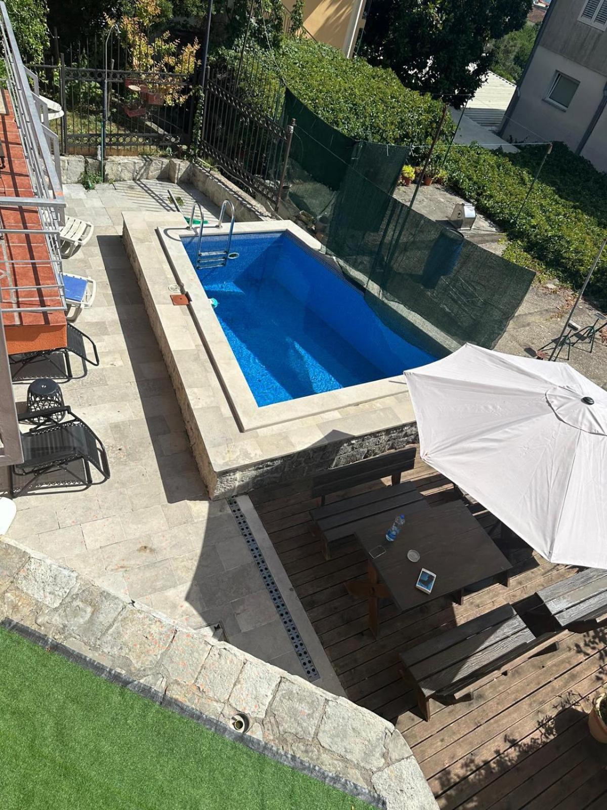 Themis Apart Hotel Kotor Exterior photo