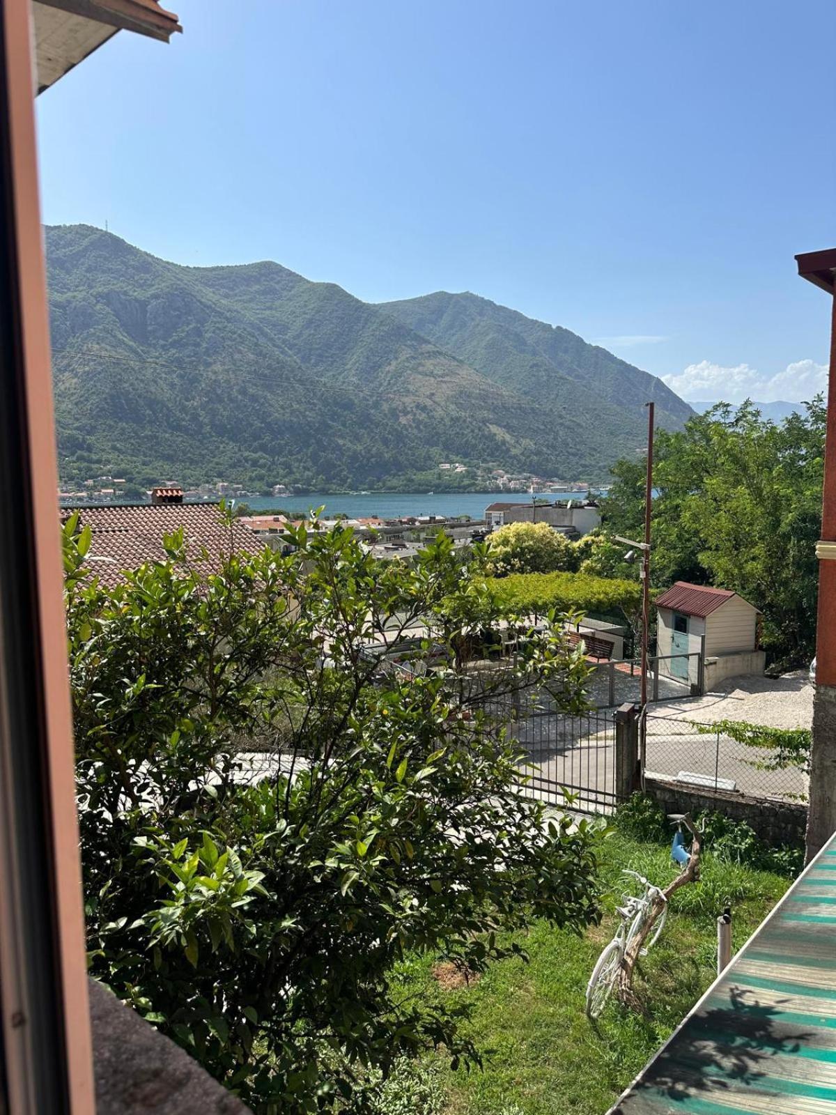 Themis Apart Hotel Kotor Exterior photo